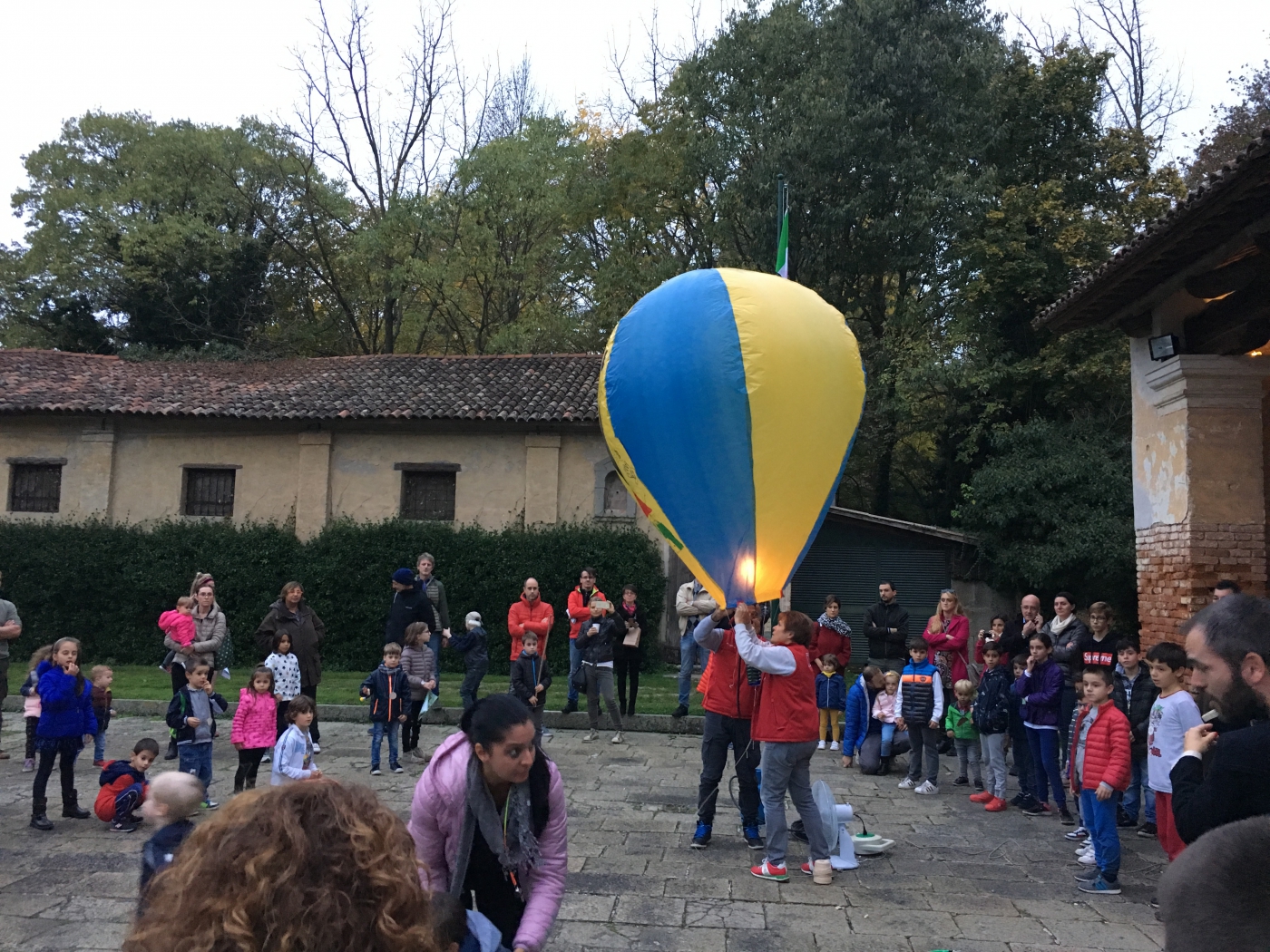 Costruiamo una mongolfiera!