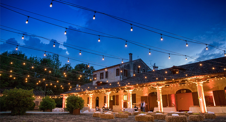 string-lights-aie