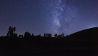 starry-nigh-sky-shows-off-galaxy (1)