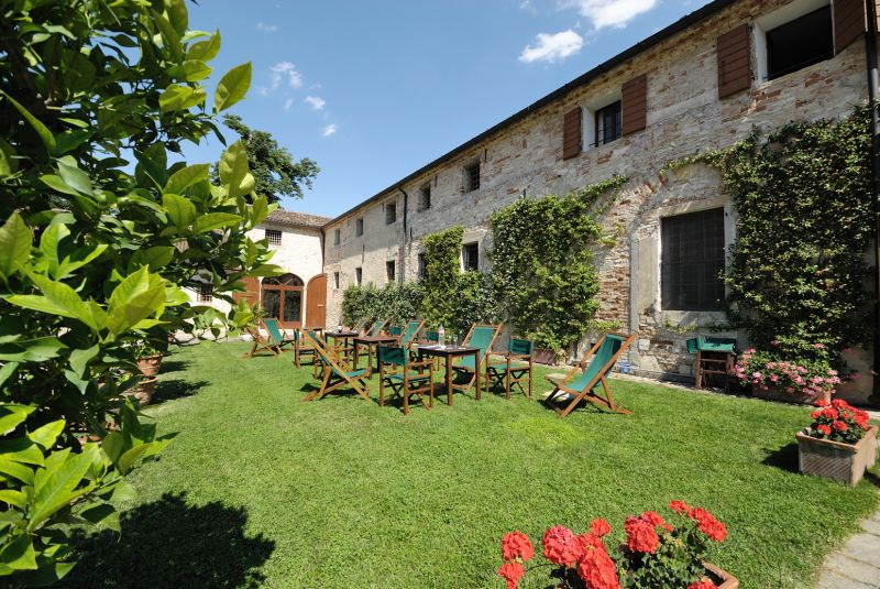 Cortile geranei bassa